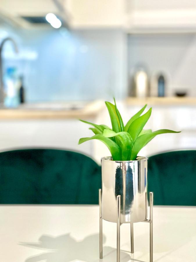 Modern Green Apartment Krakow Bagian luar foto