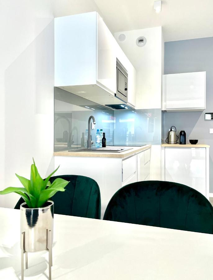 Modern Green Apartment Krakow Bagian luar foto