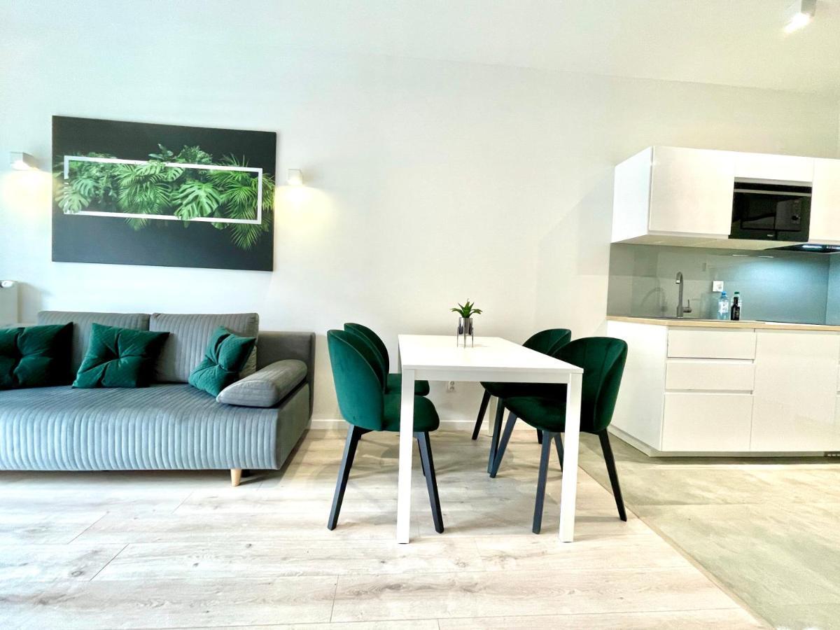 Modern Green Apartment Krakow Bagian luar foto