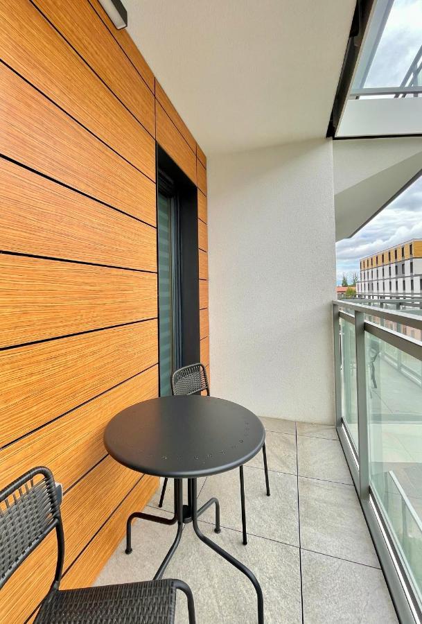 Modern Green Apartment Krakow Bagian luar foto